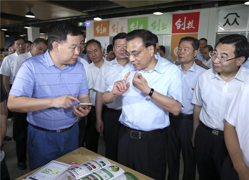 李克強談“互聯(lián)網(wǎng)+農(nóng)業(yè)”：讓億萬小農(nóng)戶與瞬息萬變的大市場更好對接
