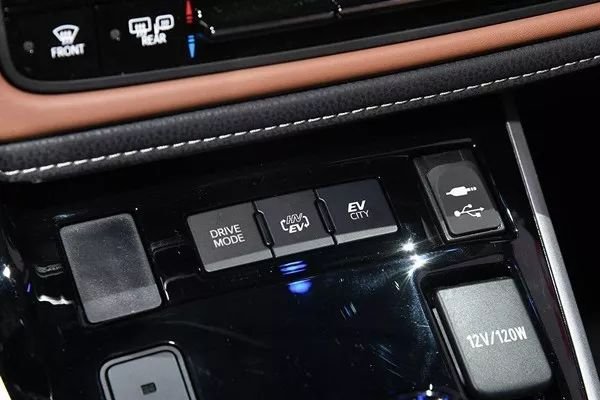 卡羅拉也能免稅送車(chē)牌？豐田要斷了國(guó)產(chǎn)電動(dòng)車(chē)后路嗎？